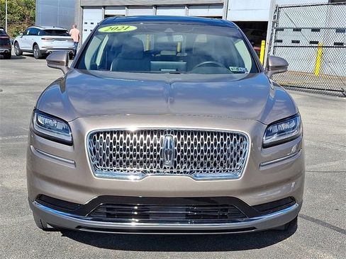 Used 2021 Lincoln Nautilus Reserve image 2