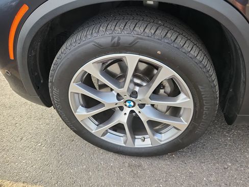 Used 2021 BMW X5 xDrive40i w/ Premium Package AWD/4WD image 19