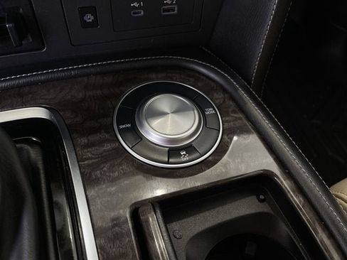 Used 2023 Nissan Armada Platinum w/ Captain's Chairs Package image 19