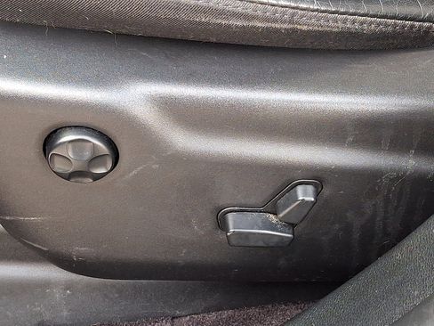 Used 2018 Jeep Grand Cherokee Altitude image 26