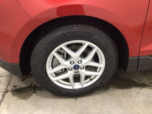 Used 2021 Ford Edge SEL w/ Convenience Package image 14