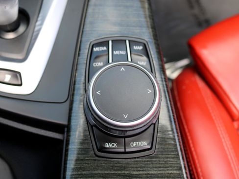 Used 2020 BMW M4 Convertible w/ Executive Package image 35