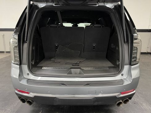 Used 2025 Chevrolet Tahoe Premier AWD/4WD image 15