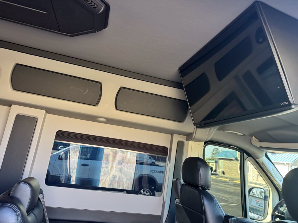 Used 2022 RAM ProMaster 3500 w/ RV Ready Prep Package FWD image 9