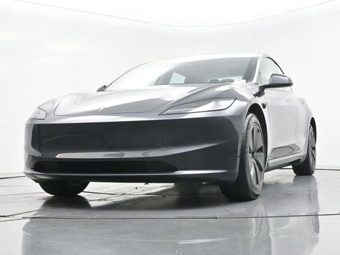 Used 2025 Tesla Model 3 Long Range RWD image 44