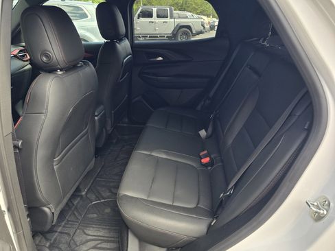 Used 2024 Chevrolet TrailBlazer RS w/ Convenience Package FWD image 10
