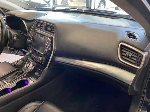 Used 2017 Nissan Maxima SR w/ Midnight Edition image 14
