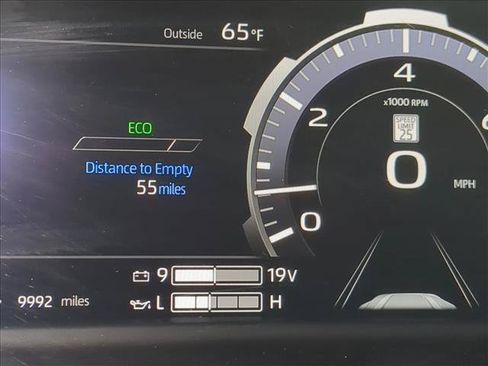 Used 2025 Toyota Tundra Platinum w/ TRD Off-Road Package AWD/4WD image 10