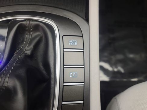 Used 2025 Hyundai Kona SEL image 34