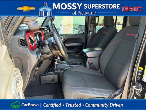 Used 2021 Jeep Gladiator Rubicon AWD/4WD image 12