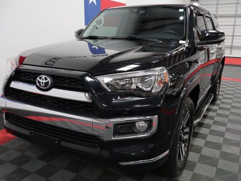 Used 2019 Toyota 4Runner Limited AWD/4WD image 4