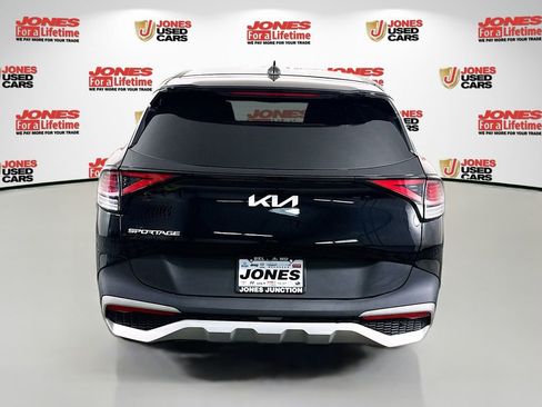 Used 2024 Kia Sportage EX image 15