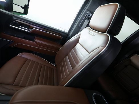 Used 2024 GMC Sierra 2500 Denali Ultimate image 40