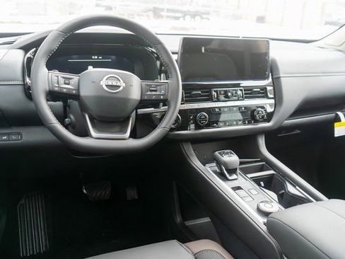 New 2026 Nissan Pathfinder Platinum image 10