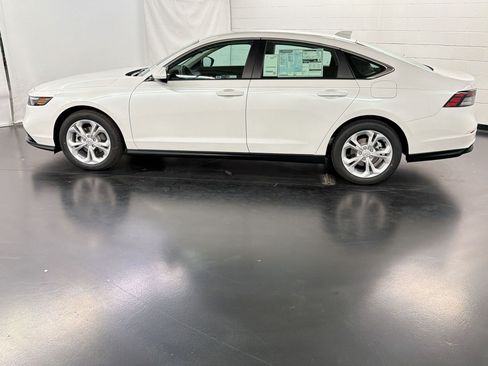 New 2026 Honda Accord LX image 2