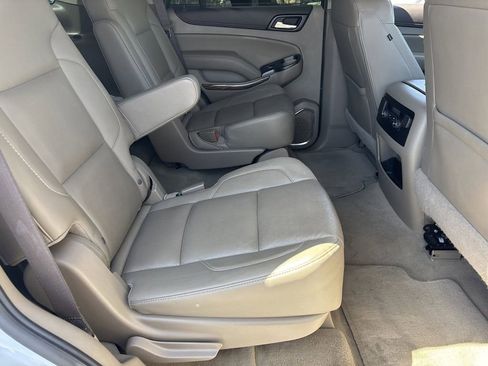 Used 2019 GMC Yukon SLT image 11