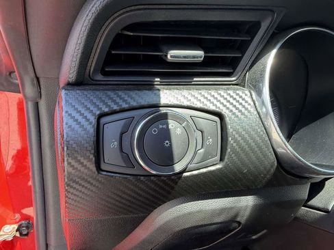 Used 2020 Ford Mustang Coupe RWD image 23