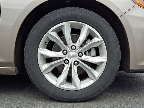 Used 2024 Chevrolet Malibu LT image 8