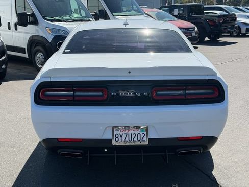Used 2019 Dodge Challenger SXT RWD image 10