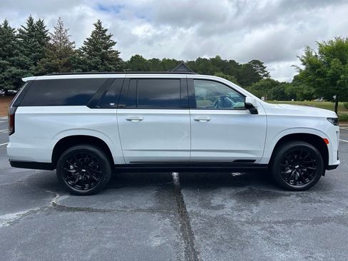 Used 2023 Cadillac Escalade ESV Sport Platinum w/ LPO, ONYX Package AWD/4WD image 26