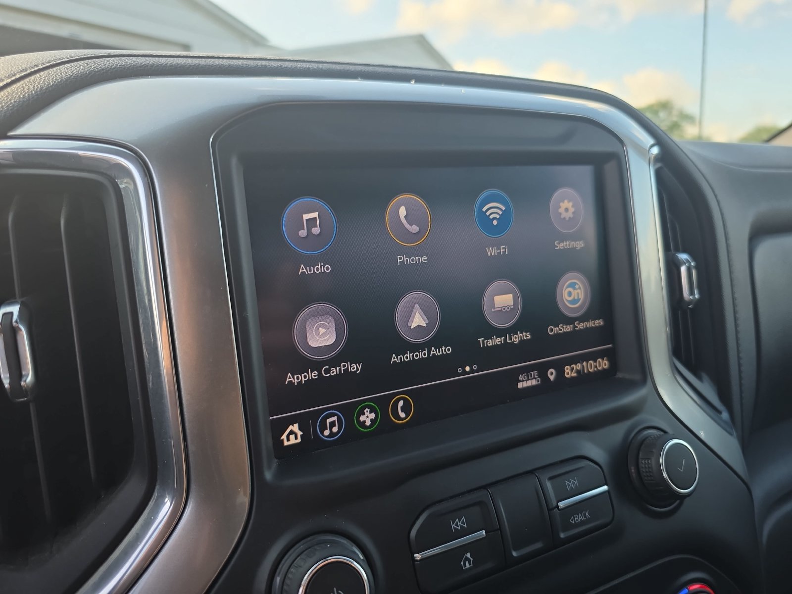 Used 2020 Chevrolet Silverado 1500 LT w/ Texas Edition AWD/4WD image 18