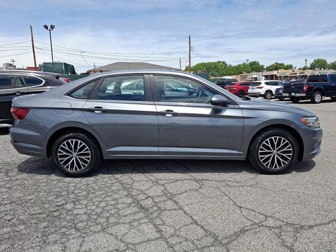 Used 2021 Volkswagen Jetta SE FWD image 7
