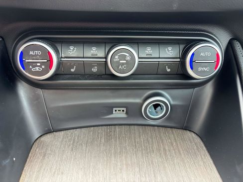 Used 2022 Alfa Romeo Stelvio Ti image 15