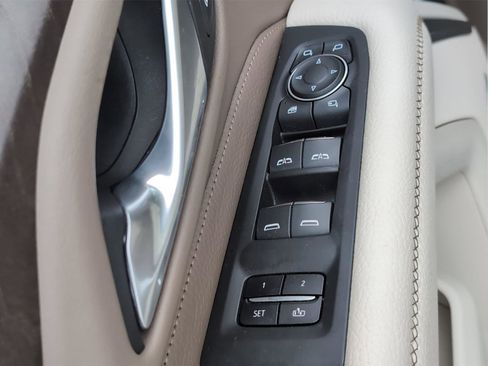 Used 2022 GMC Yukon XL Denali AWD/4WD image 16