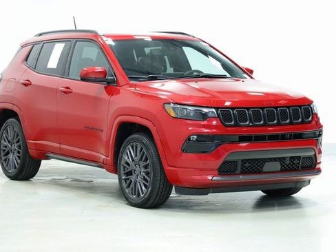 Used 2023 Jeep Compass Limited w/ Elite Group for (Red) Edition image 3