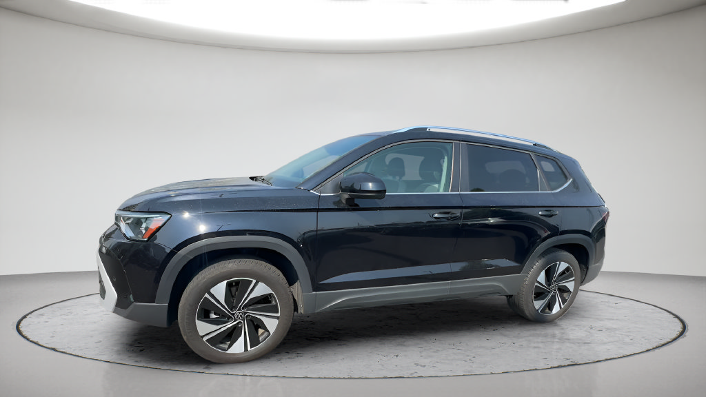 Used 2025 Volkswagen Taos SE AWD/4WD image 19