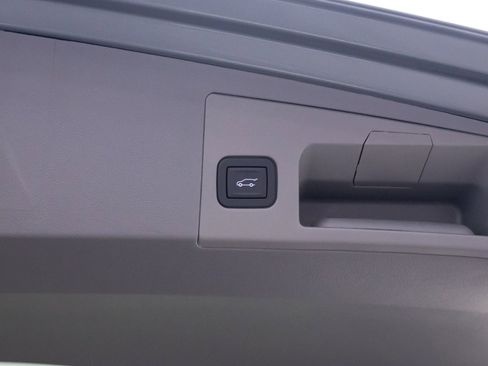 New 2026 Cadillac XT5 Premium Luxury w/ Driver Assist Package image 32