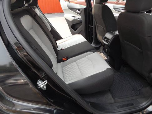 Used 2019 Chevrolet Equinox LS FWD image 24