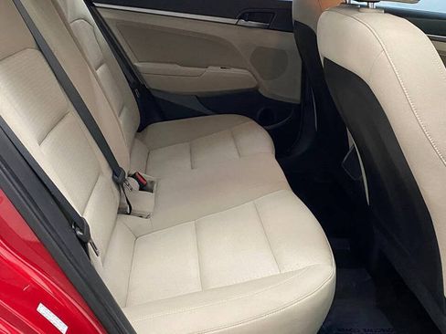 Used 2017 Hyundai Elantra SE FWD image 12