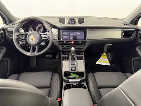 New 2026 Porsche Macan image 16