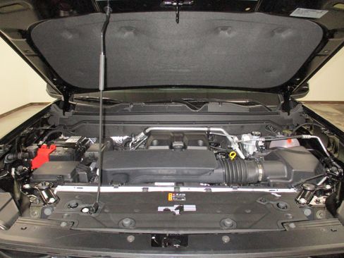 New 2025 GMC Canyon AT4 w/ AT4 Premium Package image 10