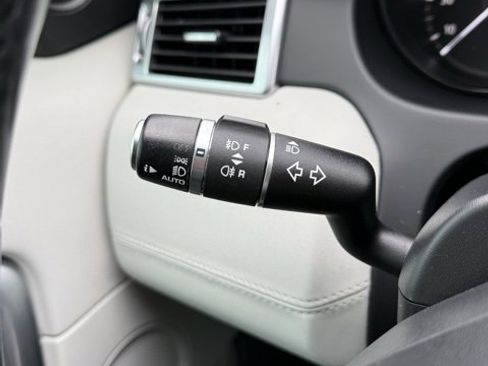 Used 2017 Land Rover Discovery Sport HSE image 21