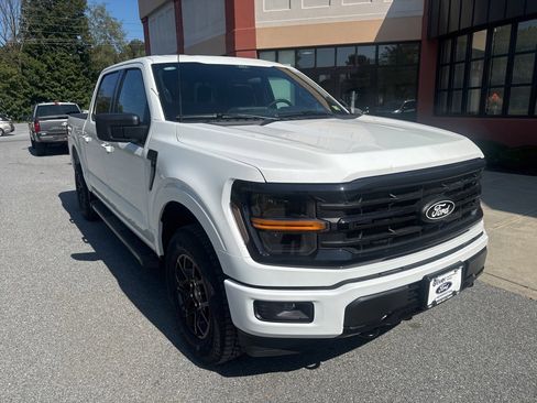 New 2025 Ford F150 XLT w/ Equipment Group 301A Standard image 9