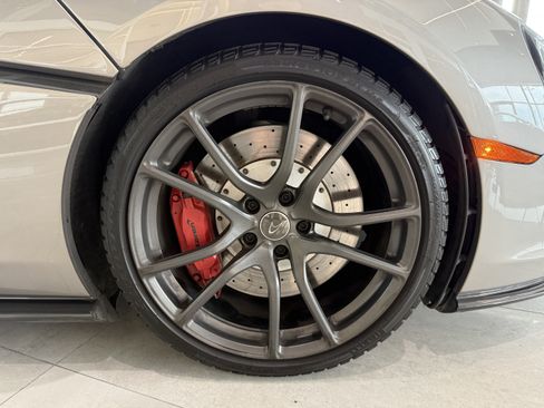 Used 2017 McLaren 570S RWD image 33