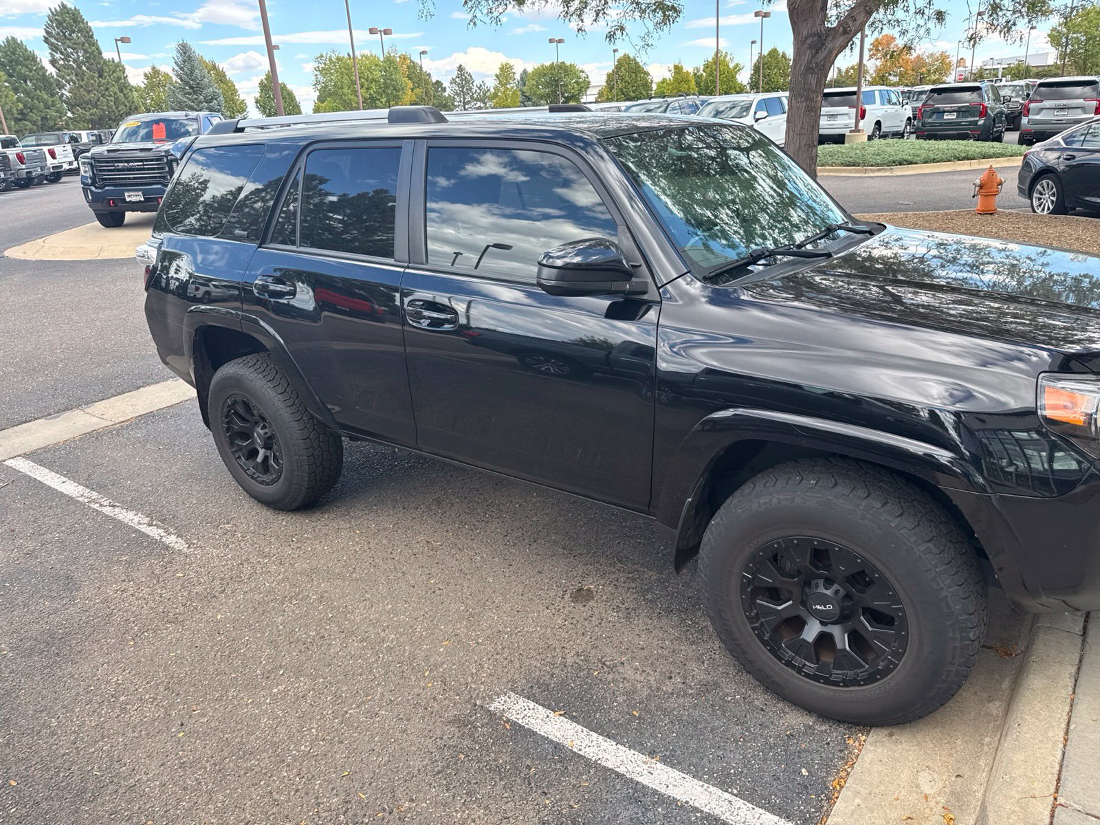 Used 2019 Toyota 4Runner SR5 AWD/4WD image 3
