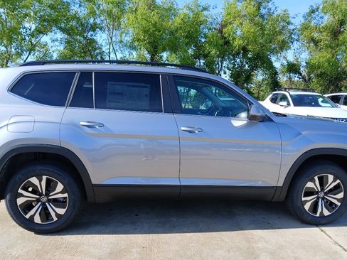 New 2026 Volkswagen Atlas SE FWD image 6