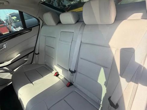 Used 2014 Mercedes-Benz E 350 Sedan image 6