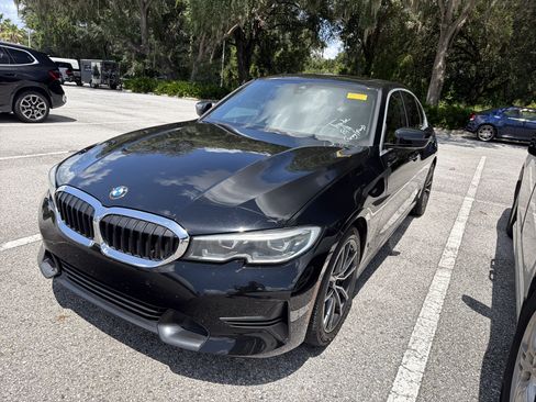 Used 2021 BMW 330i Sedan w/ Convenience Package RWD image 4