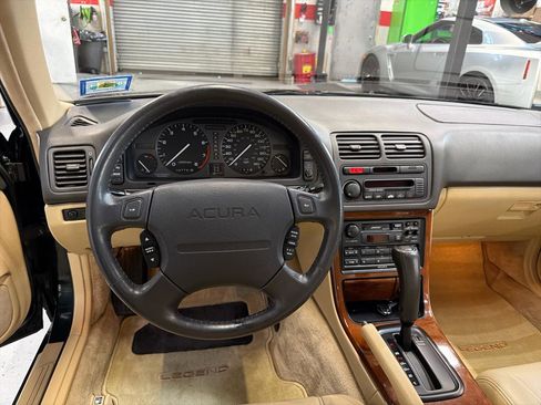 Used 1991 Acura Legend LS FWD image 13