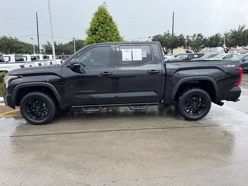 Used 2023 Toyota Tundra SR5 w/ SR5 Convenience Package AWD/4WD image 4