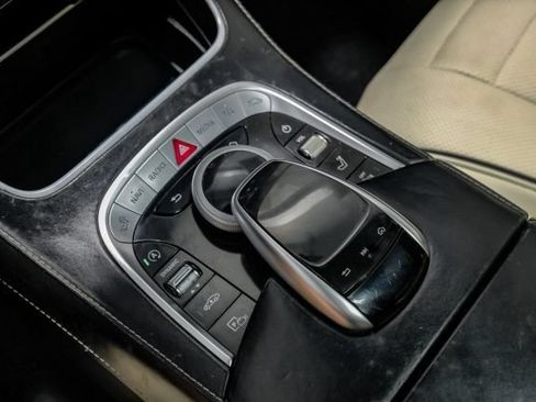 Used 2019 Mercedes-Benz S 560 4MATIC Sedan image 30