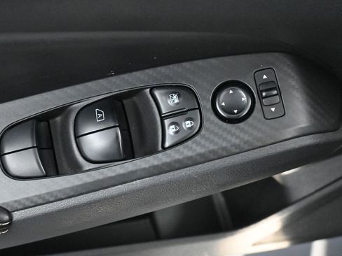 Used 2024 Nissan Altima 2.5 SV image 25