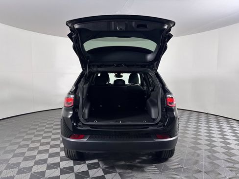 New 2026 Jeep Compass Limited image 7