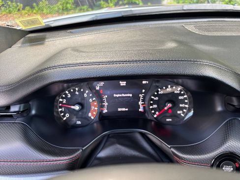 Used 2025 Jeep Compass Trailhawk AWD/4WD image 31