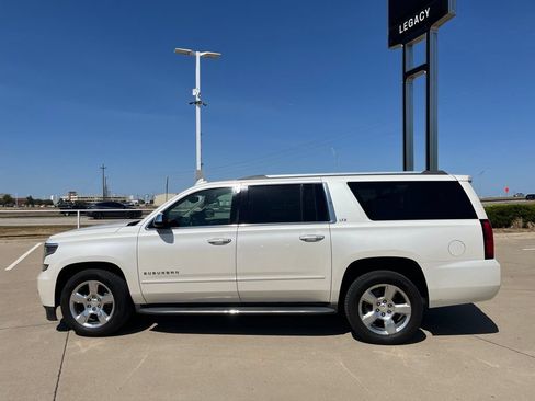 Used 2015 Chevrolet Suburban LTZ RWD image 3