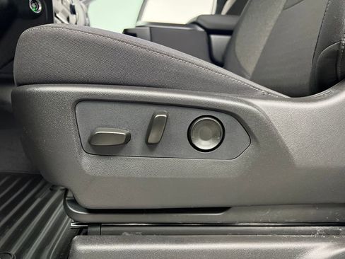 Used 2026 Chevrolet Silverado 1500 Custom Trail Boss w/ LPO, Dark Essentials Package image 10